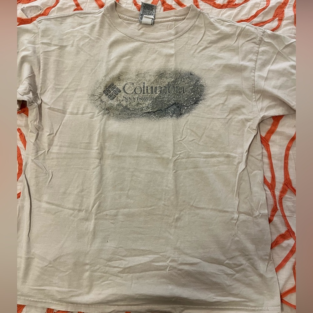 Columbia tshirt